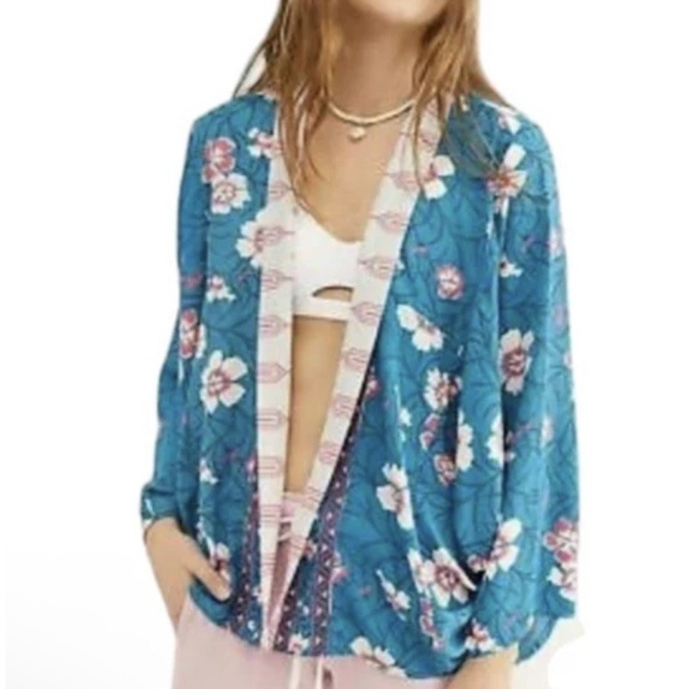 Free People Kimono Open Front Cardigan Top Kona One Size Floral‎ Blue Flowy